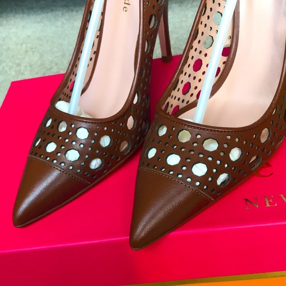 Kate Spade Pump - Picture 5 of 11